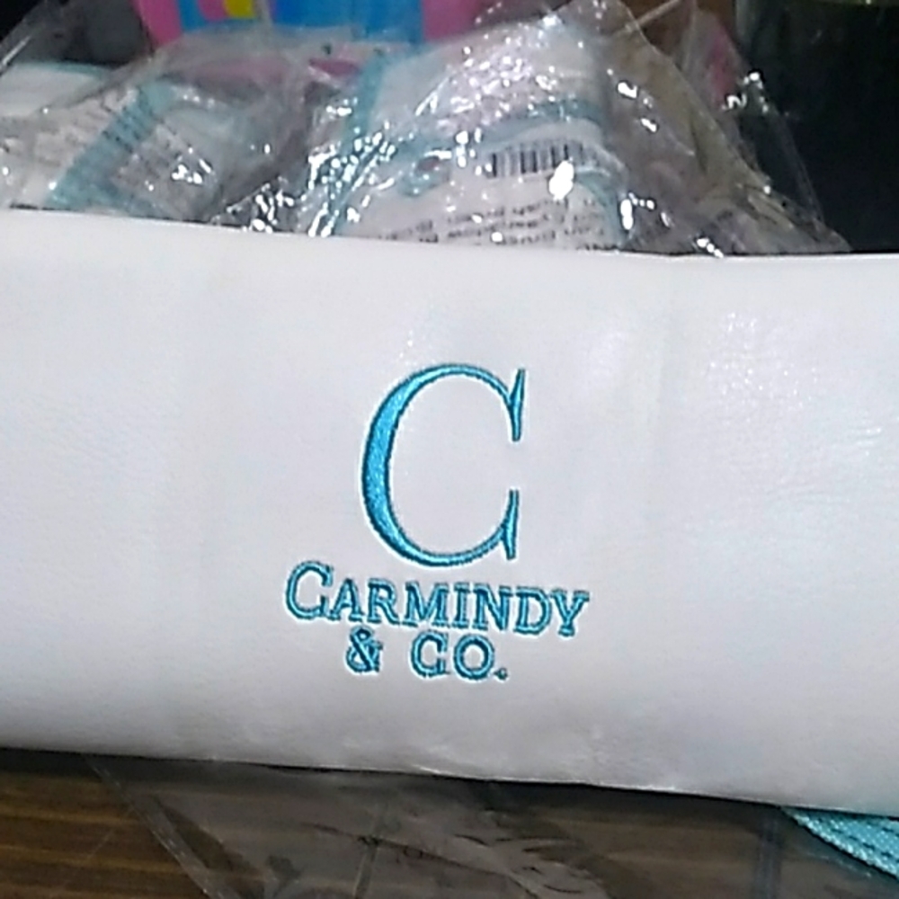 Carmindy & Co. 8 Piece Full Size Brush New